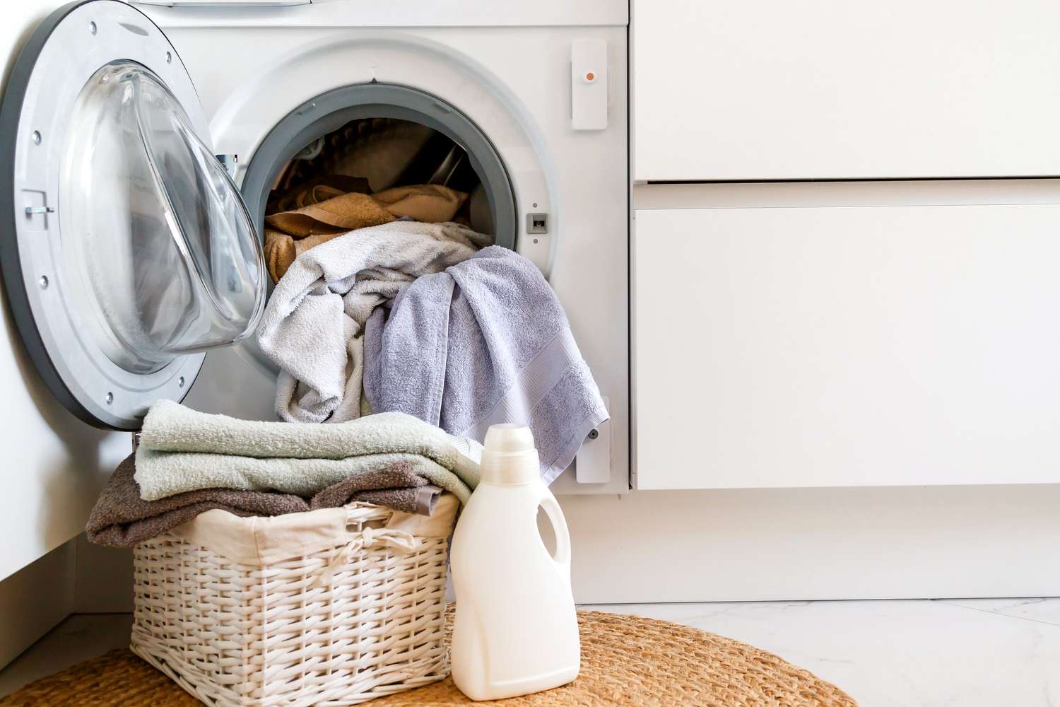 Can You Dry Whites and Colors Together? Tips for Safe and Efficient Laundry Practices