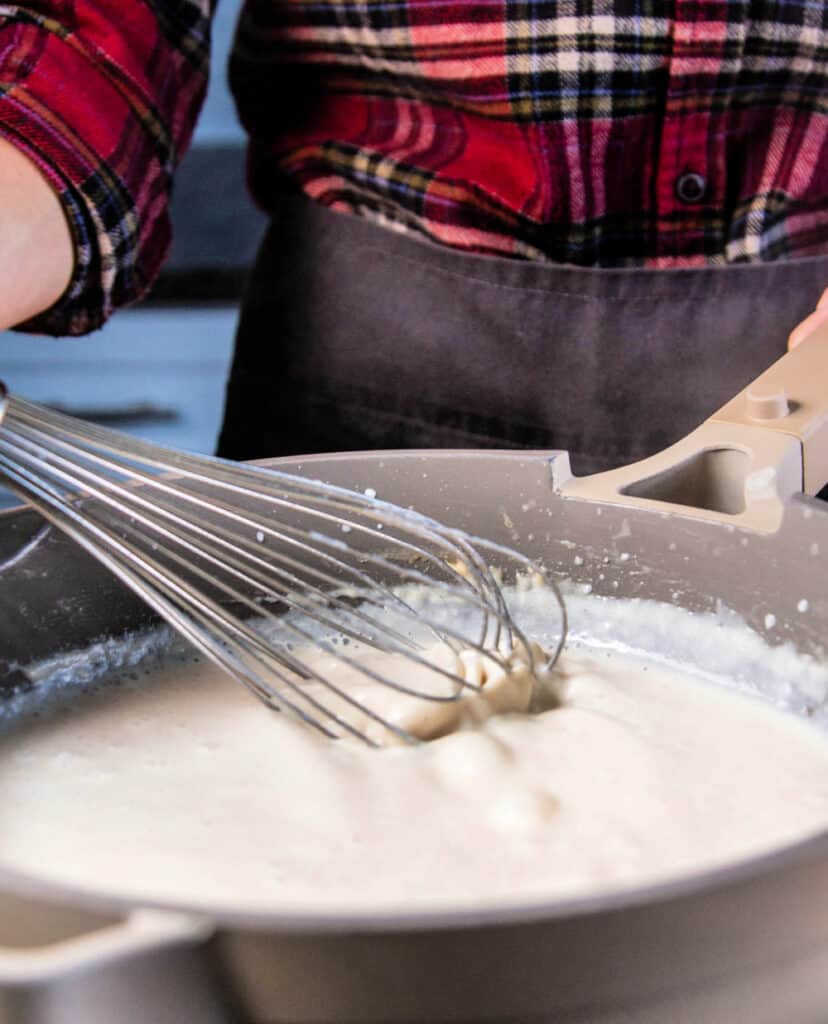 What are the simple steps for making a roux with self-raising flour